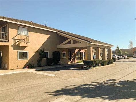 Soledad ca lodging  In Wine Country, this Fairfield, California hotel features a barbecue grilling area and a library